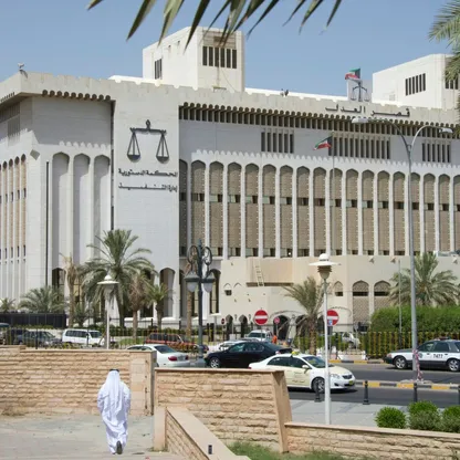 في خضم تحقيقات وسحب.. الكويت تعدل قانون الجنسية