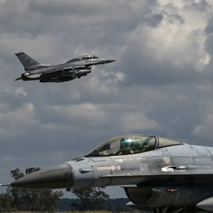 قبل مواجهة مرتقبة في سماء أوكرانيا.. مقارنة بين مقاتلات F-16 الأميركية وSu-35 الروسية