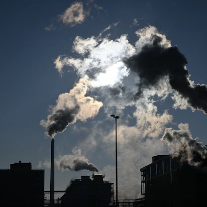 سويسرا تقر قانوناً يدفعها إلى "الحياد الكربوني" وتقليل النفط