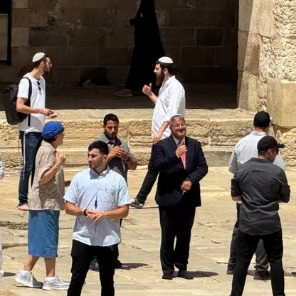 الإمارات تستدعي السفير الإسرائيلي وتبلغه إدانتها "الانتهاكات المشينة" في القدس