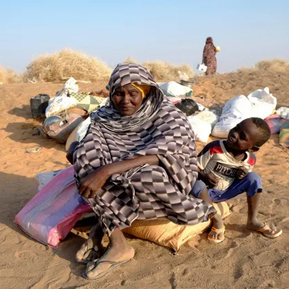 "رويترز": احتجاز وابتزاز مالي لناجين من حصار الفاشر في السودان