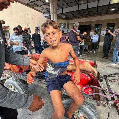 إسرائيل تستهدف مستشفيات غزة.. والمرضى يدفعون ثمن الحصار