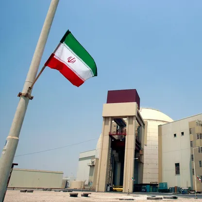 دبلوماسيون: الترويكا الأوروبية تتجه إلى إعادة فرض العقوبات على إيران الخميس