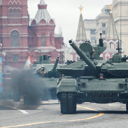 "أكثر ملاءمة للمعارك".. روسيا تحدّث أسطول دباباتها بطراز T-90M