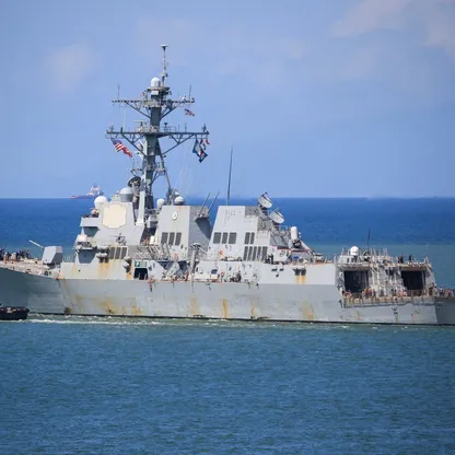 كبار المسؤولين يعرضون على ترمب خيارات عسكرية بشأن فنزويلا في الأيام المقبلة