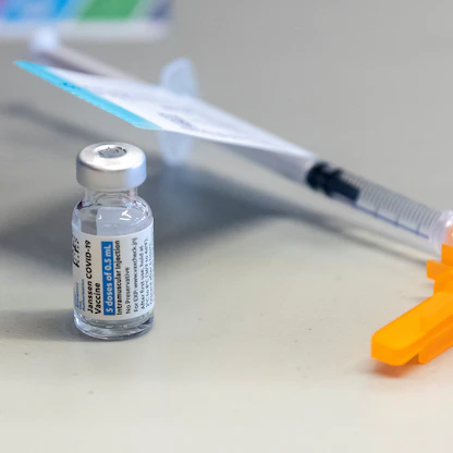 تحذير أميركي: لقاح "جونسون أند جونسون" قد يتسبب في اضطراب نزيفي نادر