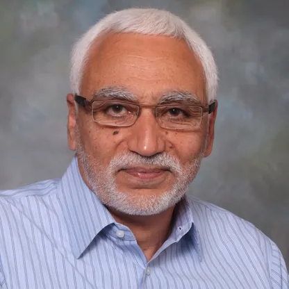 العالم المصري عباس الجمل يفوز بجائزة نوابغ العرب في الهندسة والتكنولوجيا