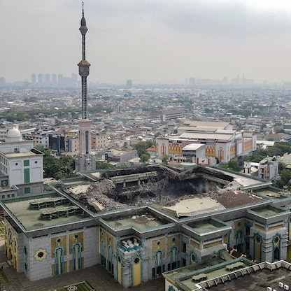 السعودية تتكفل بترميم المركز الإسلامي في جاكرتا بعد تعرضه لحريق