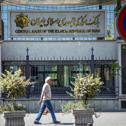 إيران وروسيا تربطان أنظمتهما المصرفية لمواجهة العقوبات الغربية