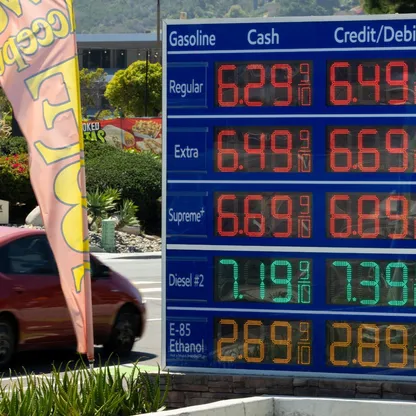 خطط أميركية لحظر صادرات الوقود لضبط الأسعار قبل التجديد النصفي