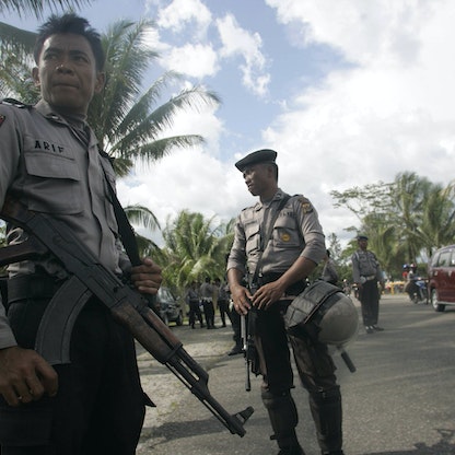 إندونيسيا.. انفصاليون يحتجزون طياراً نيوزيلندياً رهينة  