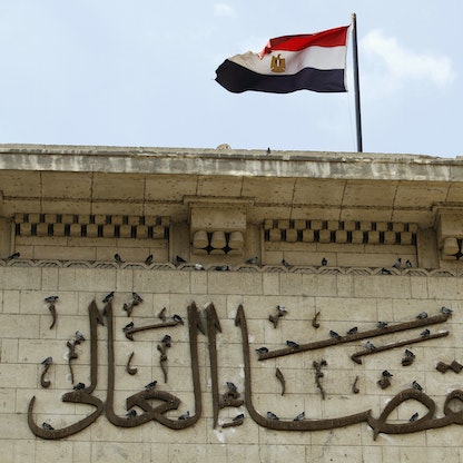 مصر.. السجن 5 سنوات لحسن راتب و10 لبرلماني سابق في قضية الآثار