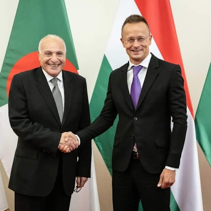 هل تطوي الجزائر خلافاتها مع الاتحاد الأوروبي عبر بوابة المجر؟