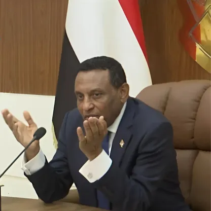 كامل إدريس يعلن حل الحكومة السودانية وتكليف وكلاء الوزارات