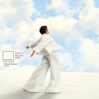 الأبيض لون العام 2026.. "راقصة السحاب" تفرض الهدوء على المجتمعات