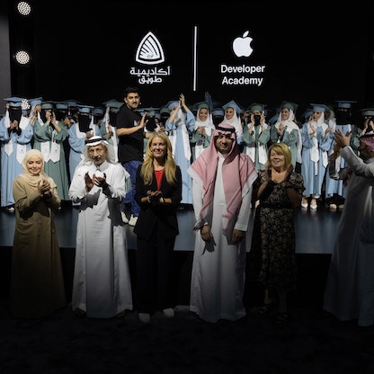 وزير الاستثمار السعودي لـ"الشرق": "أبل" ستطلق مركزاً لوجيستياً في الرياض