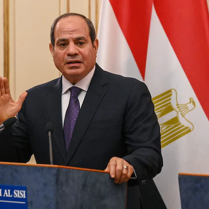 السيسي يشيد بالعلاقات مع روسيا وينبه إلى التحديات الاقتصادية