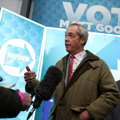 "الخضر" و"الإصلاحيون" يضيقون الخناق على "عمال" ستارمر في انتخابات فرعية