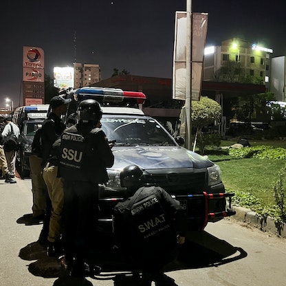 باكستان.. سقوط 7 بينهم 3 مسلحين بهجوم على مجمع شرطة في كراتشي