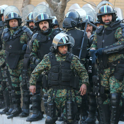 إيران.. احتجاجات في جنازة شابة تُوفيت لدى "شرطة الأخلاق"