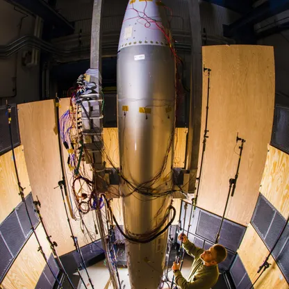 تسريح مؤقت لآلاف الموظفين الأميركيين المشرفين على "الأسلحة النووية"