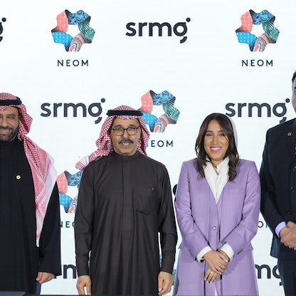 نيوم وSRMG يوقعان مذكرة تفاهم لتعزيز منظومة الإعلام الإقليمية