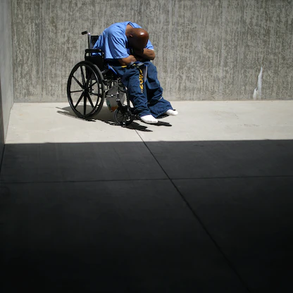 هل يقي "فيتامين د" من ألزهايمر والخرف؟