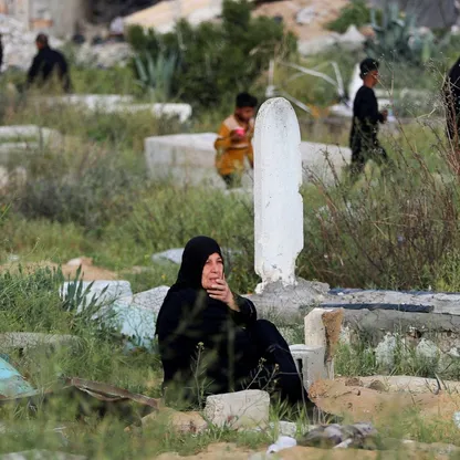 نتنياهو يطالب حماس بـ"إلقاء السلاح".. ويتعهد بتكثيف الضغط العسكري على الحركة