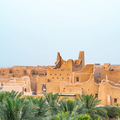 لمقاومة الاحترار المناخي.. البناء بالطين يعود إلى الواجهة 