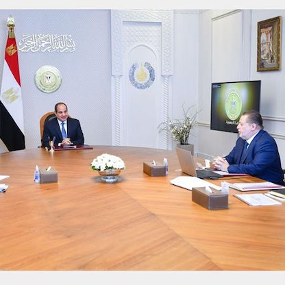السيسي يوجه ببلورة مبادرات جديدة لجذب الاستثمارات إلى مصر