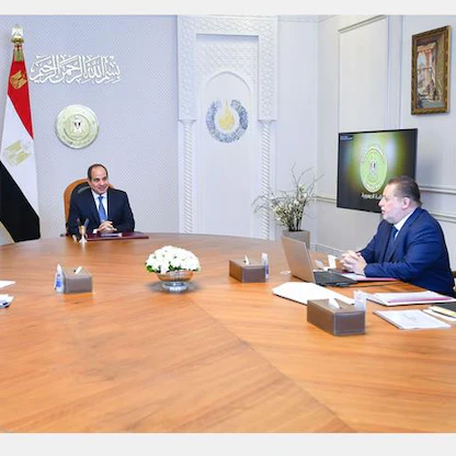 السيسي يوجه ببلورة مبادرات جديدة لجذب الاستثمارات إلى مصر