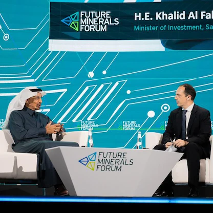 السعودية.. قانون جديد للاستثمار و8 آلاف كيلومتر من خطوط السكك الحديدية