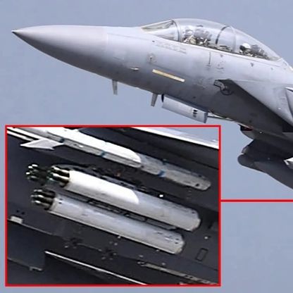 صائدة المسيّرات.. البنتاجون يزود مقاتلة F-15E بصواريخ موجهة بالليزر