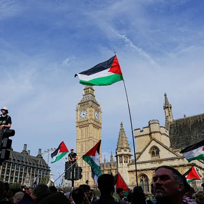 بريطانيا تعتزم إعلان الاعتراف بفلسطين الاثنين.. وتحضيرات لرفع العلم في لندن