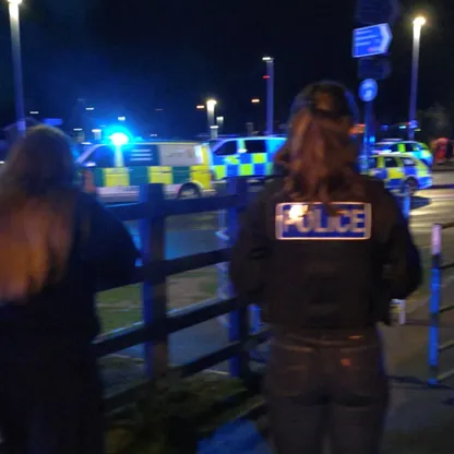 بريطانيا.. اعتقال شخصين بعد سلسلة من حوادث الطعن على متن قطار