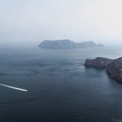 السيادة على مضيق هرمز.. رهان إيراني على طاولة مفاوضات إنهاء الحرب