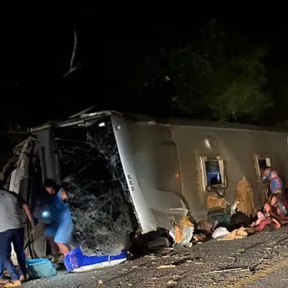 ضحايا في حادث اصطدام حافلة بشمال شرق البرازيل