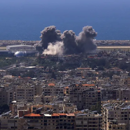 مئات الضحايا والمصابين في "أعنف هجوم" إسرائيلي على لبنان منذ اندلاع الحرب