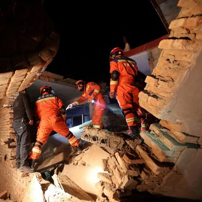 عشرات الضحايا والمصابين في زلزال بشمال غرب الصين