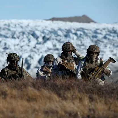 ترمب يناقش خيارات الاستحواذ على جرينلاند.. والجيش خيار مطروح