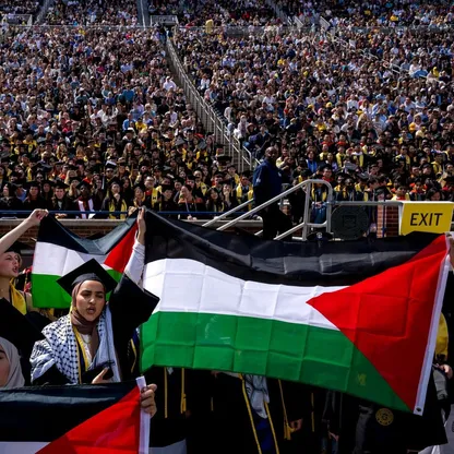 احتجاجات مؤيدة للفلسطينيين تعطل حفل تخرج بجامعة ميشيجان