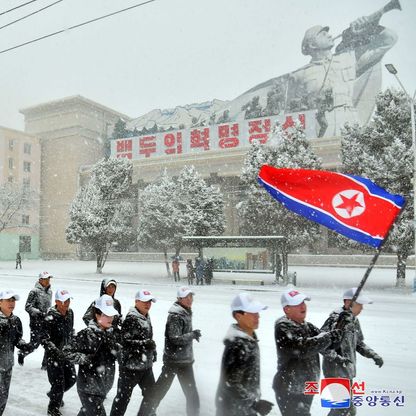 كوريا الشمالية تحل وكالات تعمل لإعادة التوحيد مع الجنوب