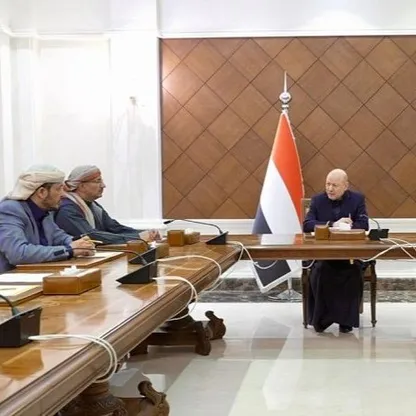 اليمن.. مجلس القيادة يقر إعفاء وزيري النقل والتخطيط ويحيلهما للتحقيق