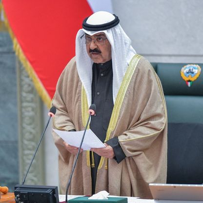 أمير الكويت ينتقد السلطتين التشريعية والتنفيذية: اجتمعا على الإضرار بمصالح البلاد والعباد