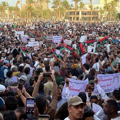 اضطرابات ليبيا تعزز الدعوات لمعالجات سياسية وأمنية جذرية في الشرق والغرب