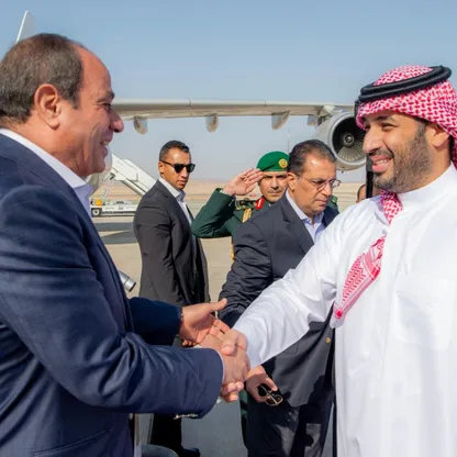 ولي العهد السعودي يستقبل الرئيس المصري في نيوم