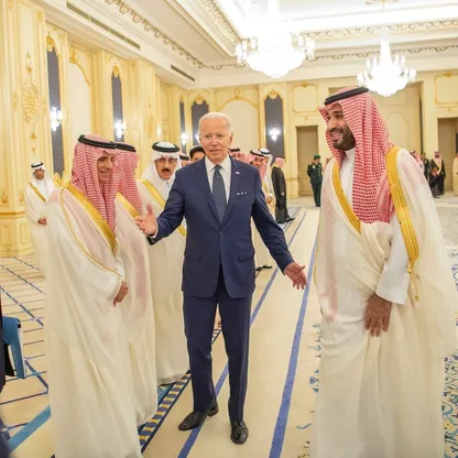 "بلومبرغ": السعودية وأميركا تقتربان من اتفاق تاريخي بإسرائيل أو بدونها