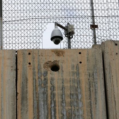 "بلومبرغ": إيران اخترقت كاميرات المراقبة المنزلية للتجسس داخل إسرائيل