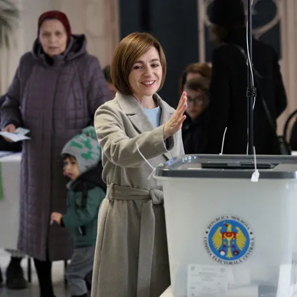 عبر "شبكة ماتريوشكا".. مولدوفا تتهم روسيا بمحاولة التأثير على انتخاباتها