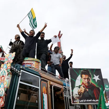 باكستان.. اعتقال عشرات المحتجين بعد مطالبتهم بالإفراج عن عمران خان
